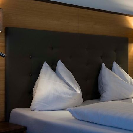 Hotel Neuwirt Цель-ам-Циллер Экстерьер фото